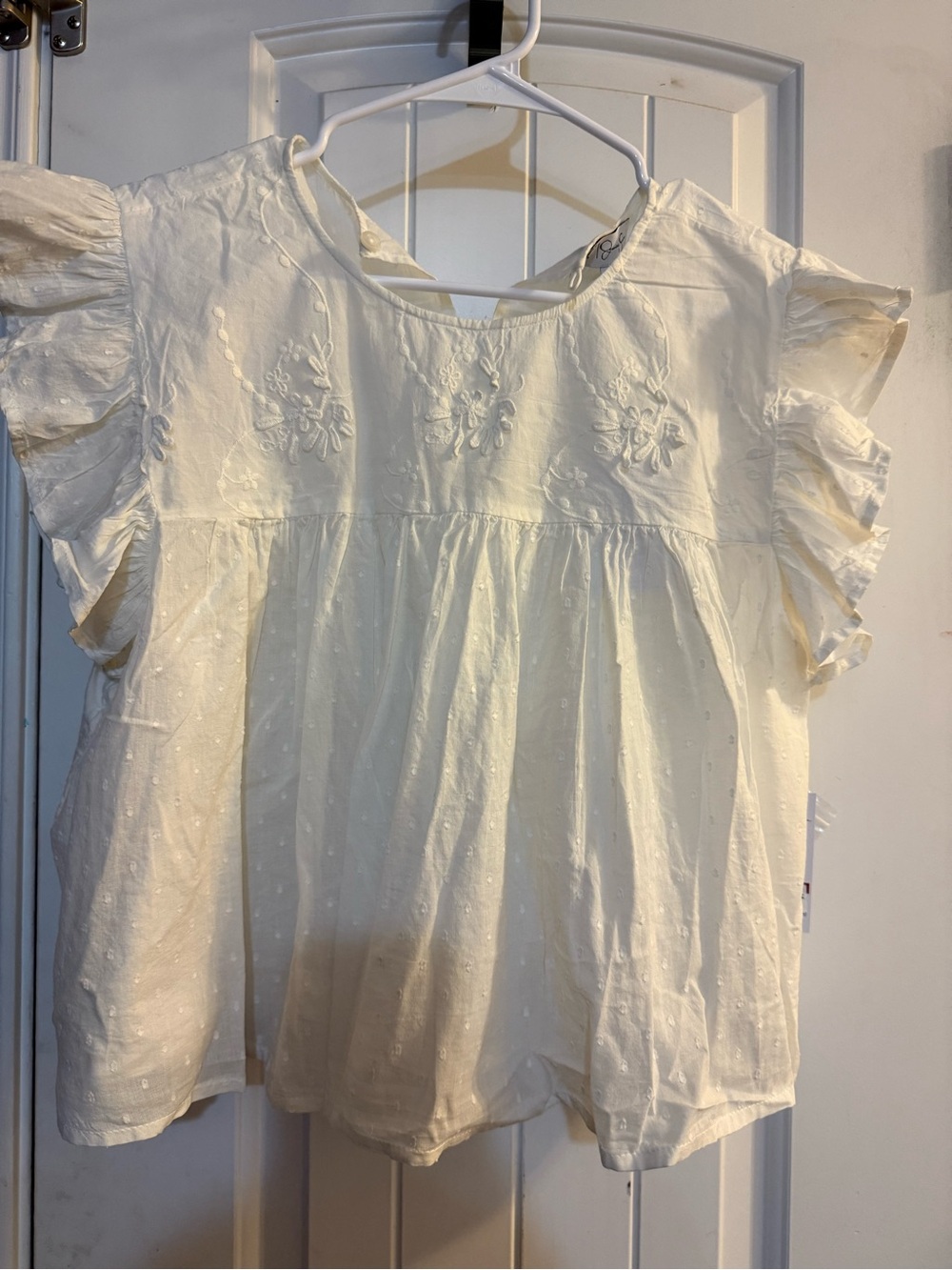 Jessica Simpson Cream Embroidered Ruffle Sleeve Top